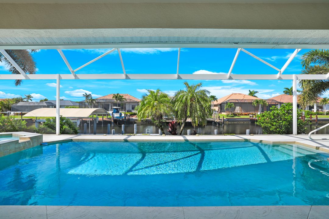 1557 Kingston Ct, Marco Island, FL 34145