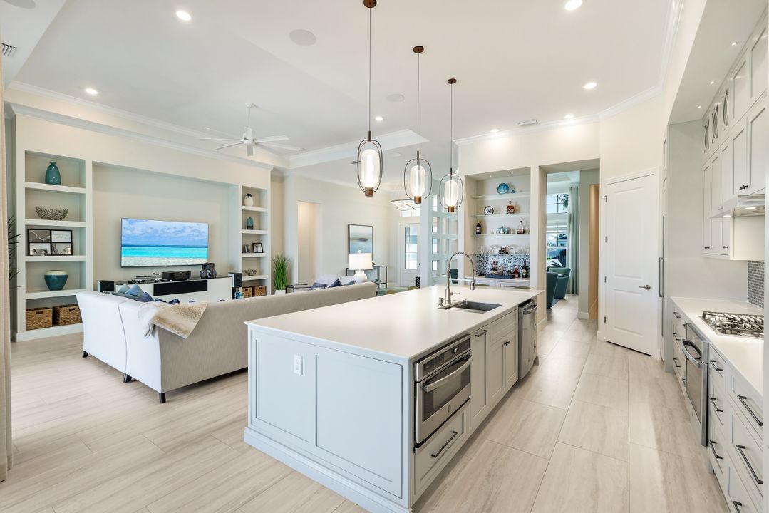 18437 WildBlue Blvd, Fort Myers, FL 33913