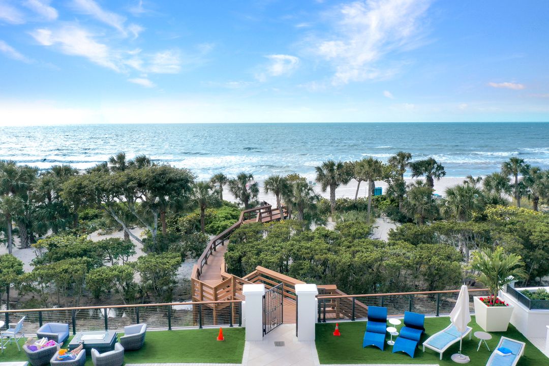 8473 Bay Colony Dr #503, Naples, FL 34108