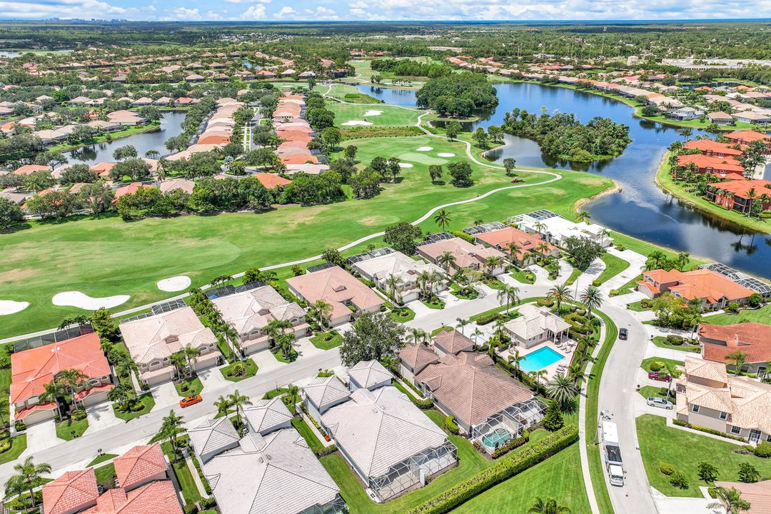 6596 Castlelawn Pl, Naples, FL 34113