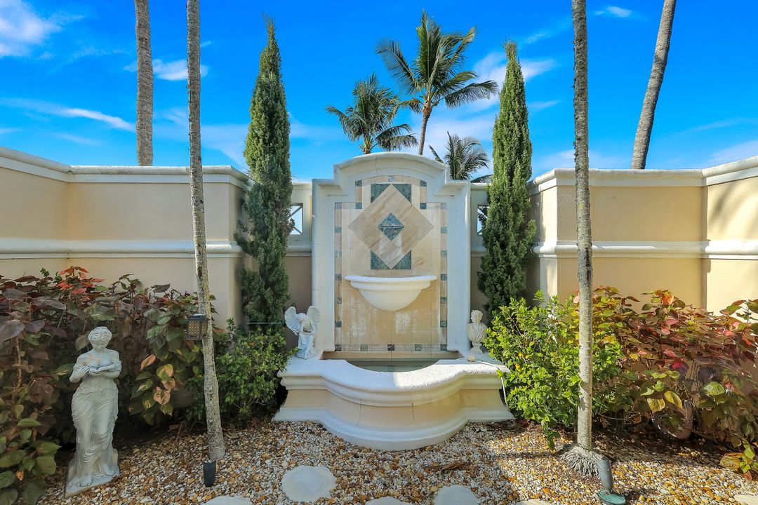 490 Renard Ct, Marco Island, FL 34145