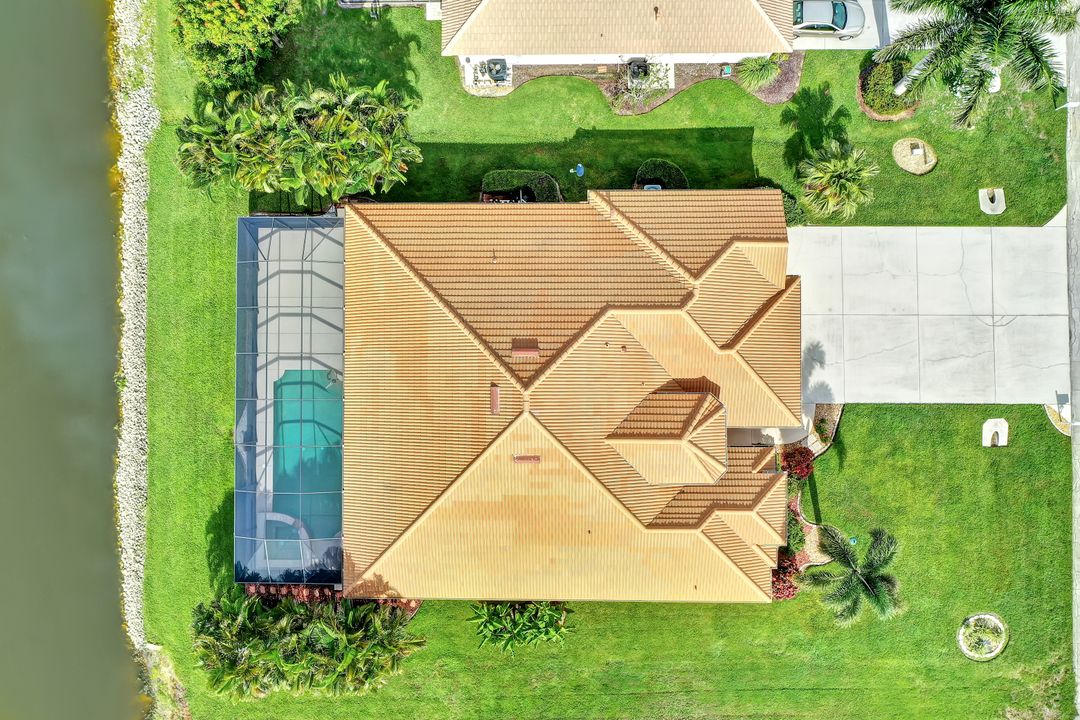 18493 Royal Hammock Blvd, Naples, FL 34114