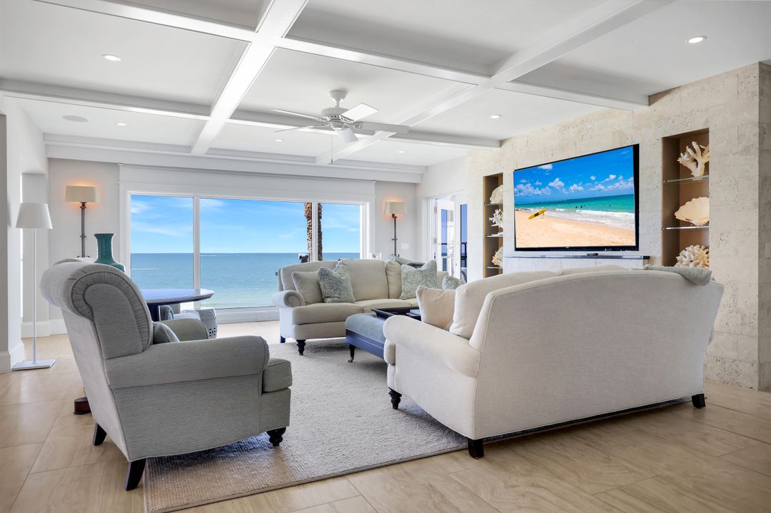 1285 Gulf Shore Blvd N #3B, Naples, FL 34102