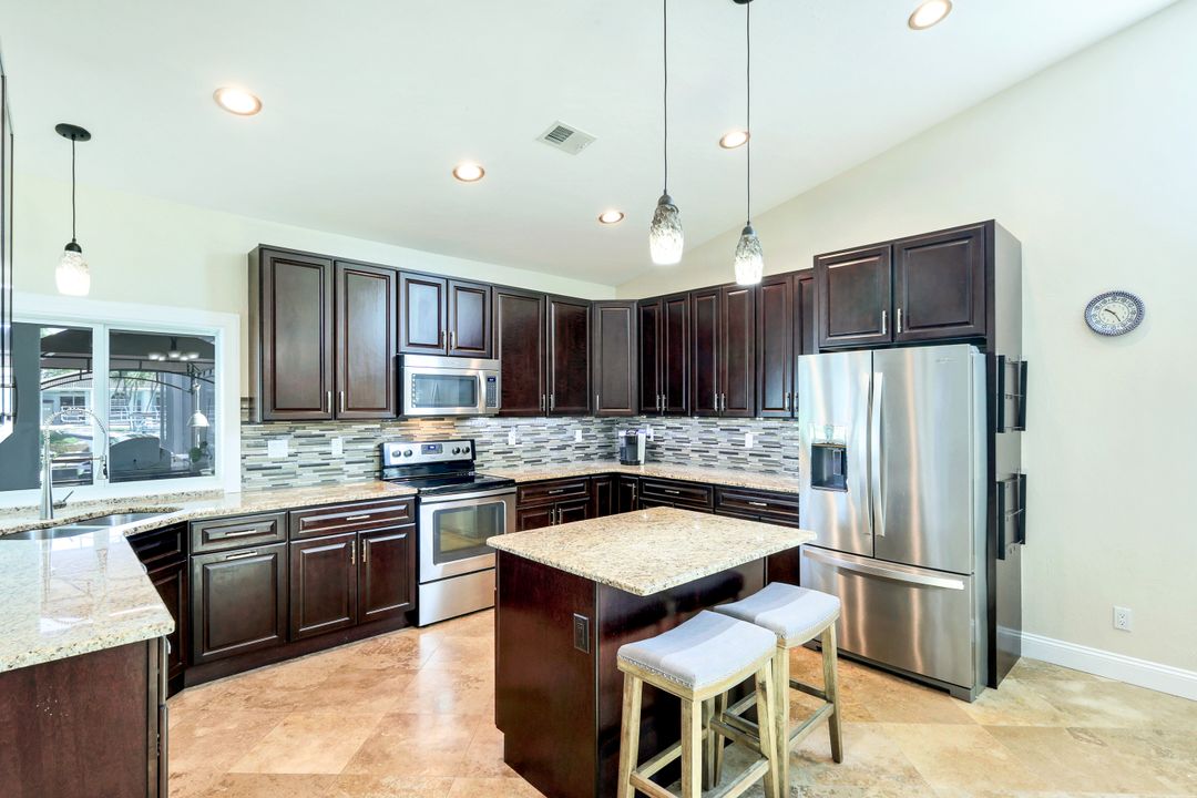 133 SE 32nd St, Cape Coral, FL 33904