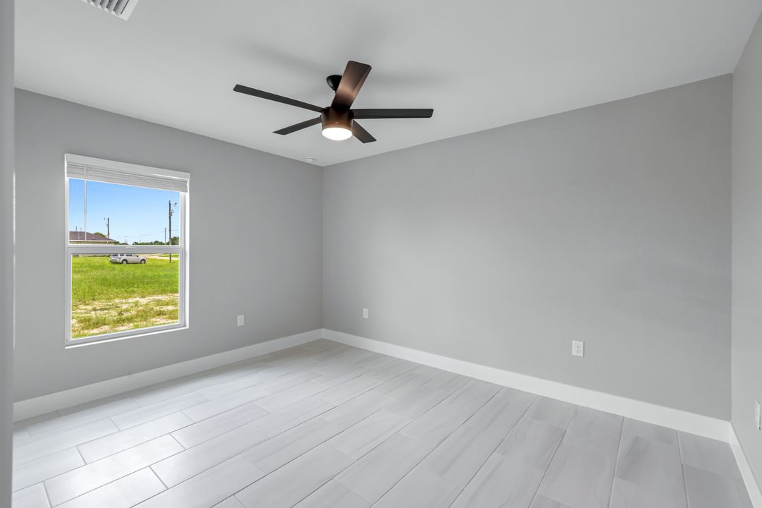 2921 NE 1st Ave, Cape Coral, FL 33909