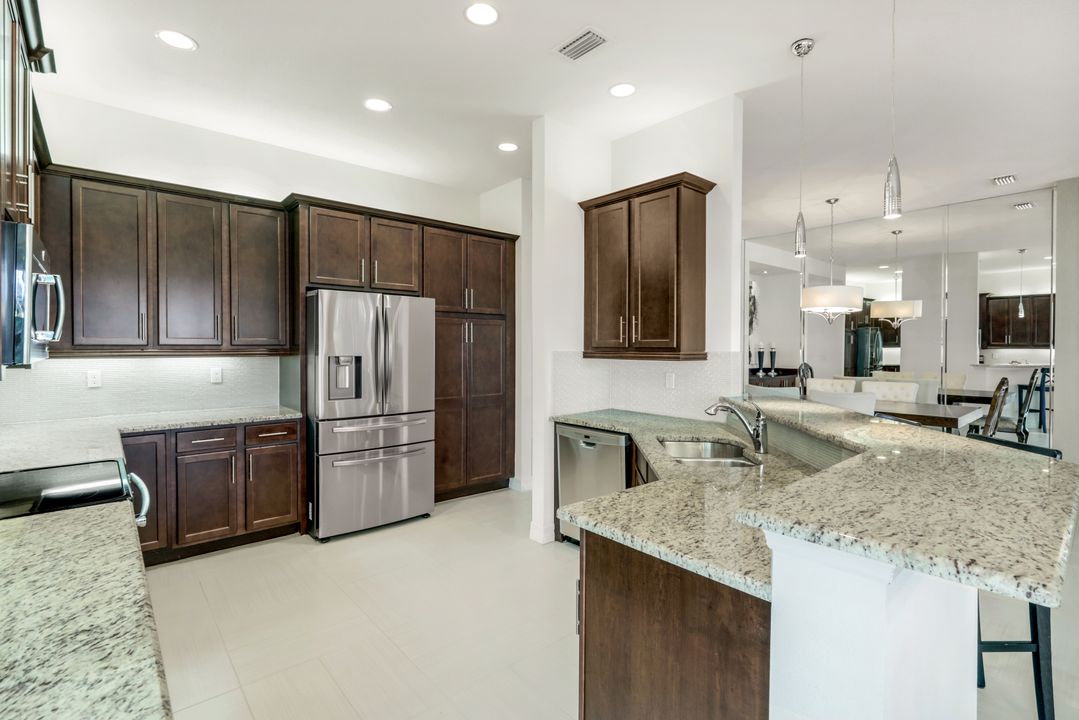 3267 Pacific Dr, Naples, FL 34119