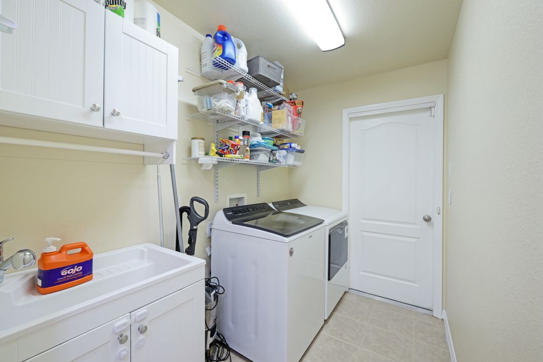 153 SE 27th Terrace, Cape Coral, FL 33904