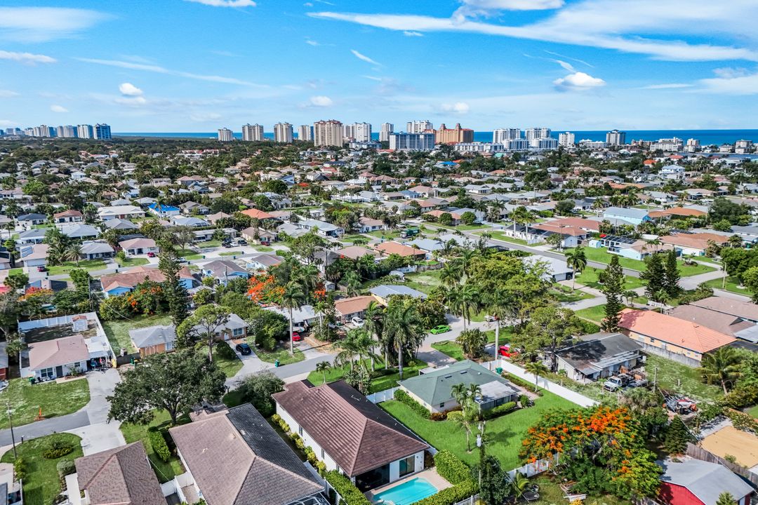 631 100th Ave N, Naples, FL 34108