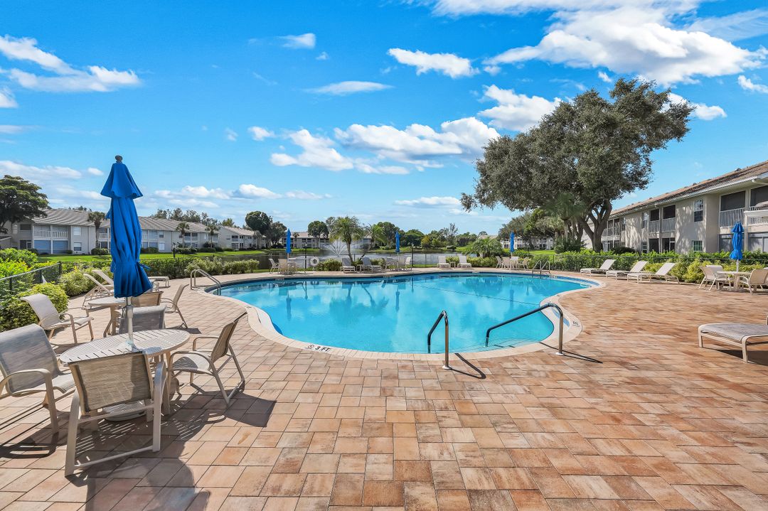 13061 Hamilton Harbour Dr #R2, Naples, FL 34110
