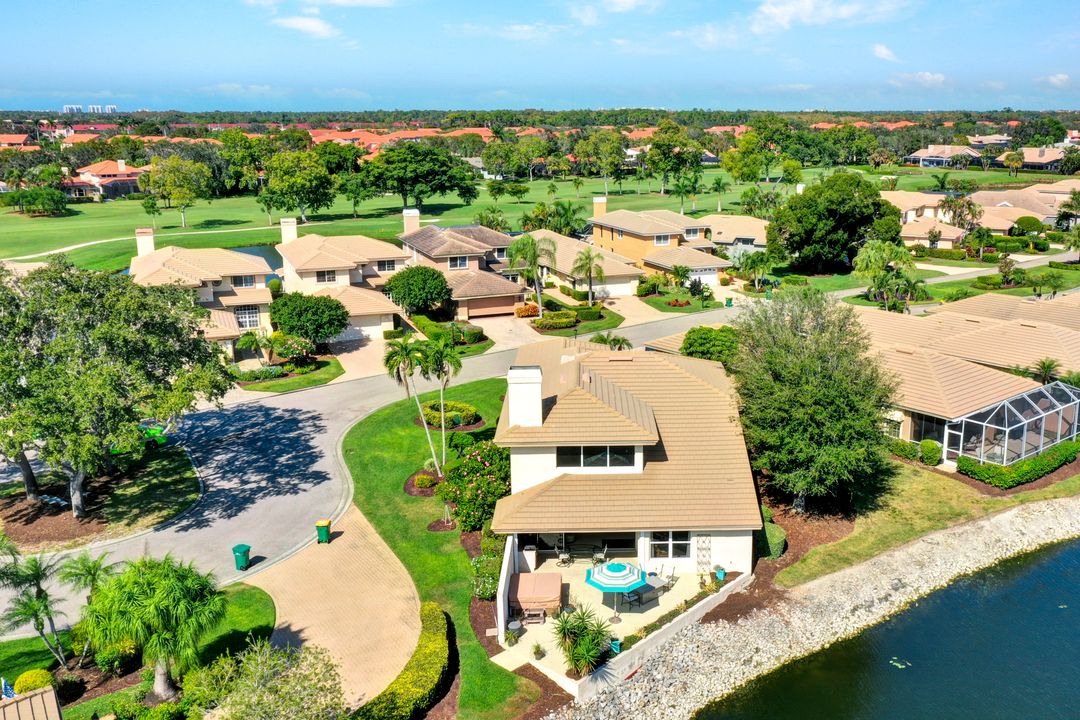 10339 Quail Crown Dr, Naples, FL 34119