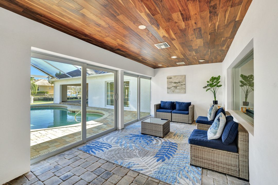 921 Scott Dr, Marco Island, FL 34145