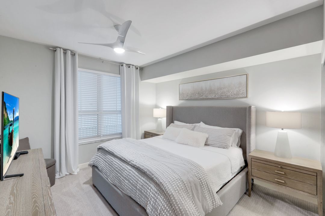 325 Dunes Blvd #204, Naples, FL 34110