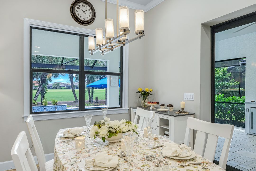 9354 Greyhawk Trl, Naples, FL 34120