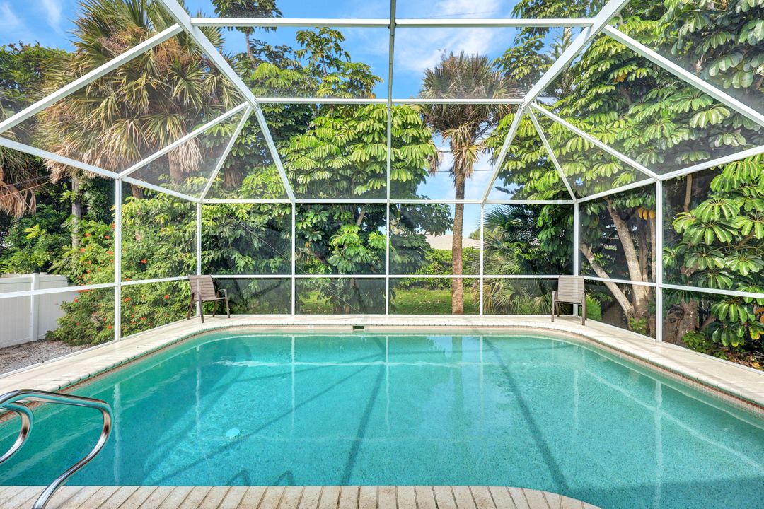 531 91st Ave N, Naples, FL 34108