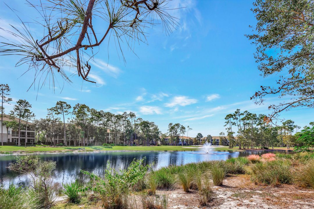 8225 Danbury Blvd #204, Naples, FL 34120