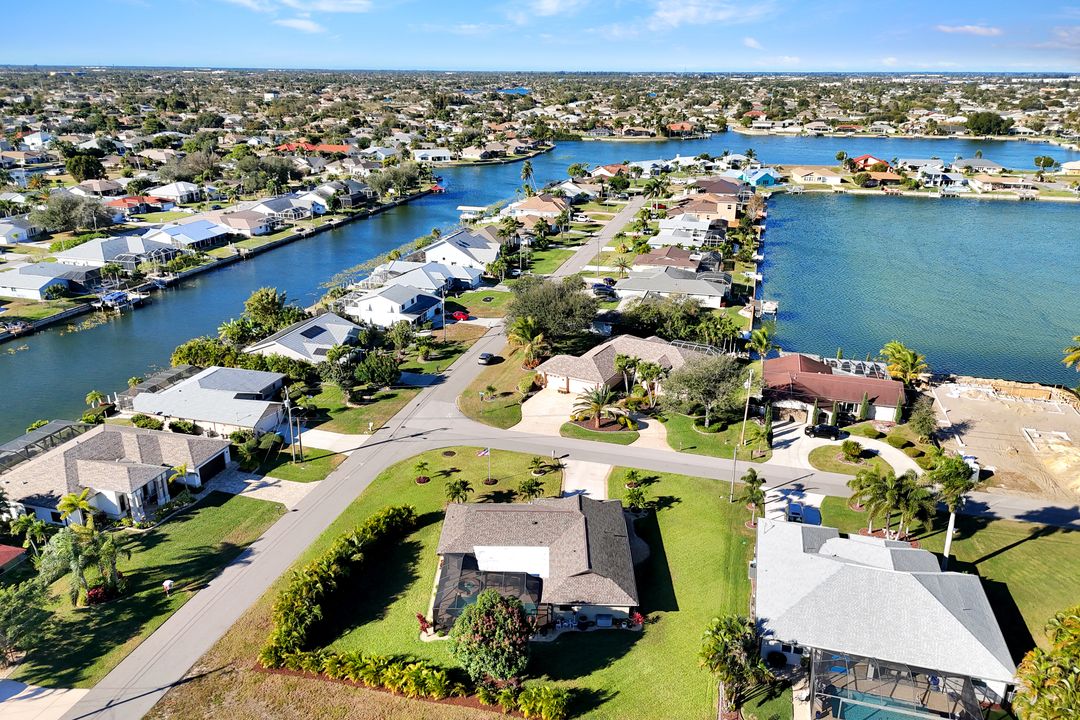215 SE 12th Ave, Cape Coral, FL 33990