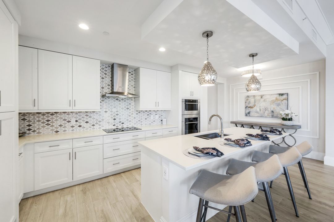 1135 3rd Ave S #209, Naples, FL 34102