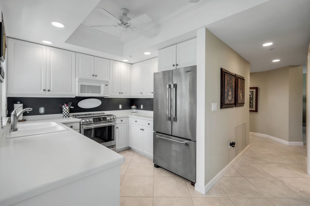 315 Dunes Blvd #307, Naples, FL 34110