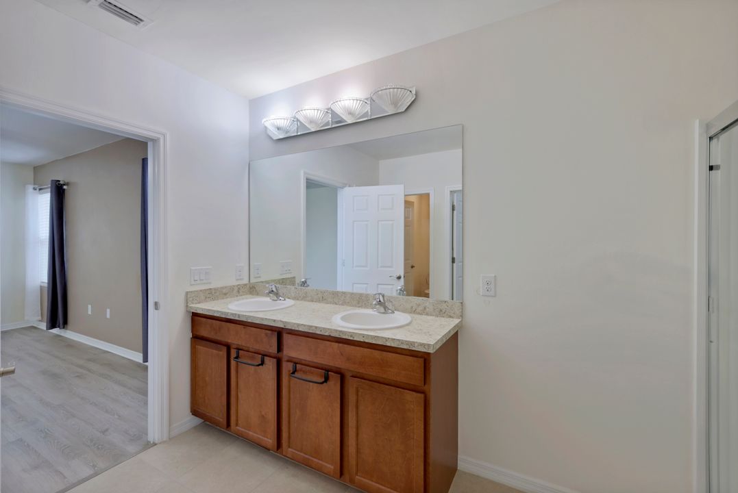 3440 Cancun Ct, Cape Coral, FL 33909