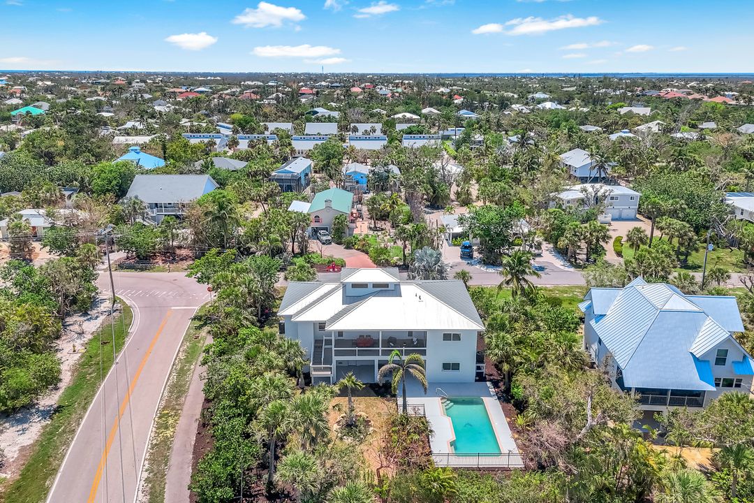 742 Nerita St, Sanibel, FL 33957