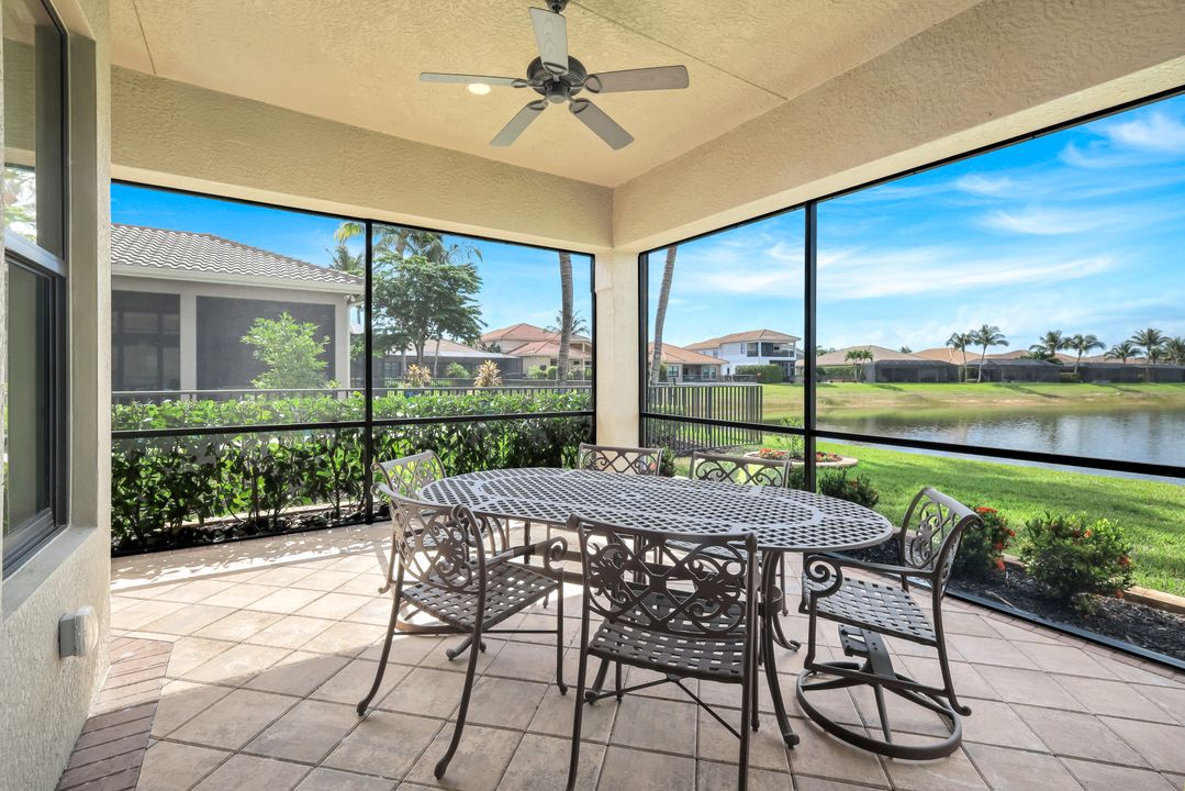 2915 Cinnamon Bay Cir, Naples, FL 34119
