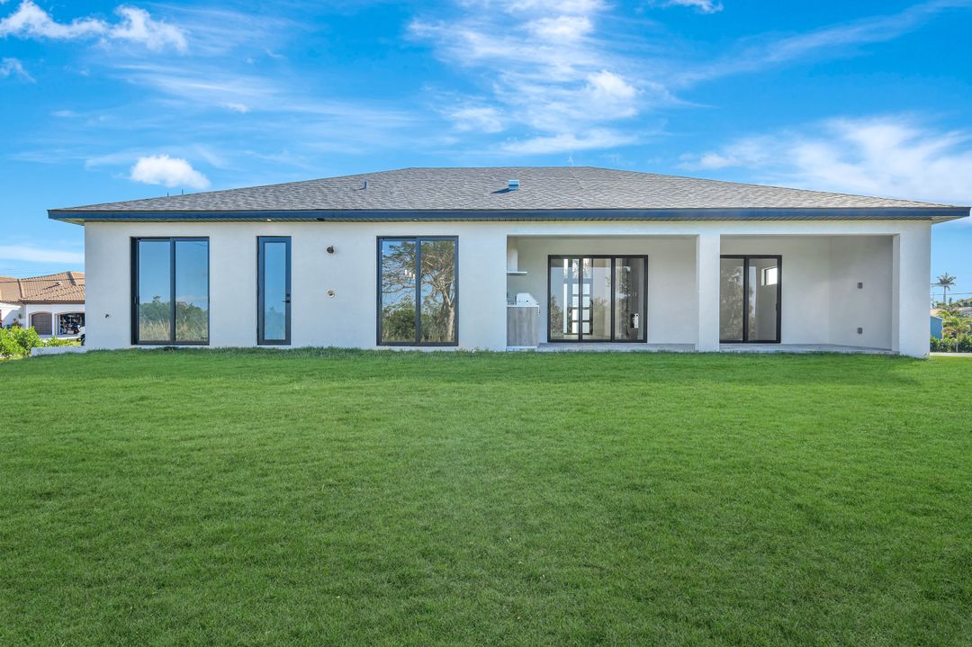 5722 SW 1st Ct, Cape Coral, FL 33914
