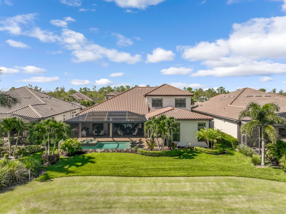 9071 Sorreno Ct, Naples, FL 34119