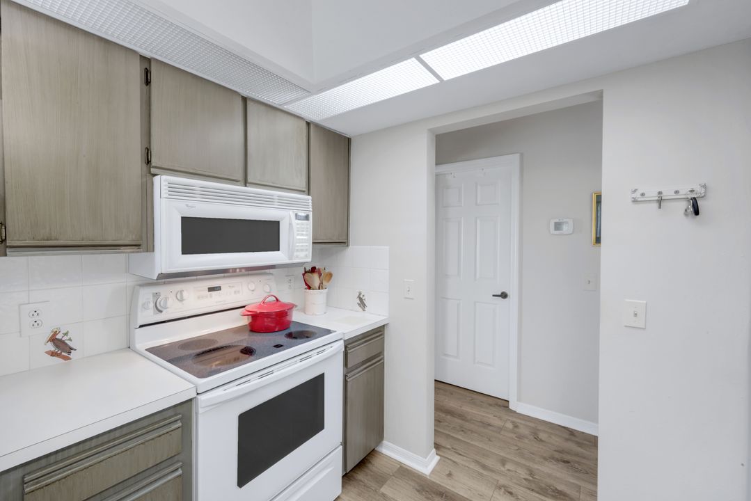 111 Blue Ridge Dr, Naples, FL 34112