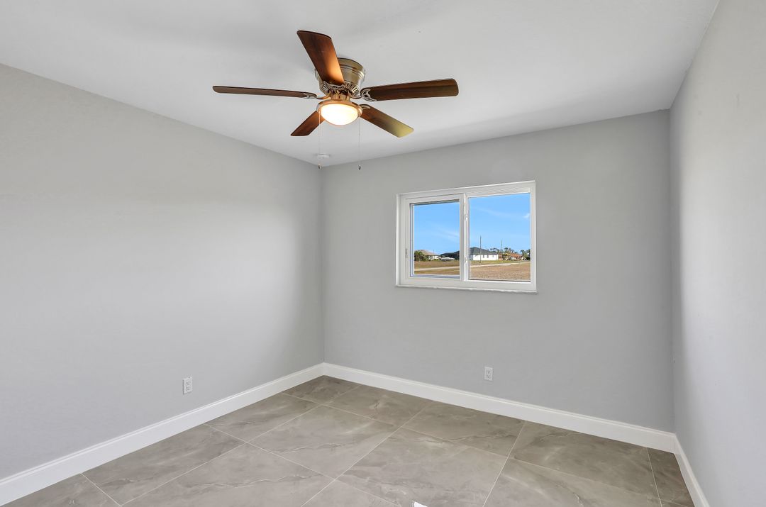 1509 NW 33rd Pl, Cape Coral, FL 33993