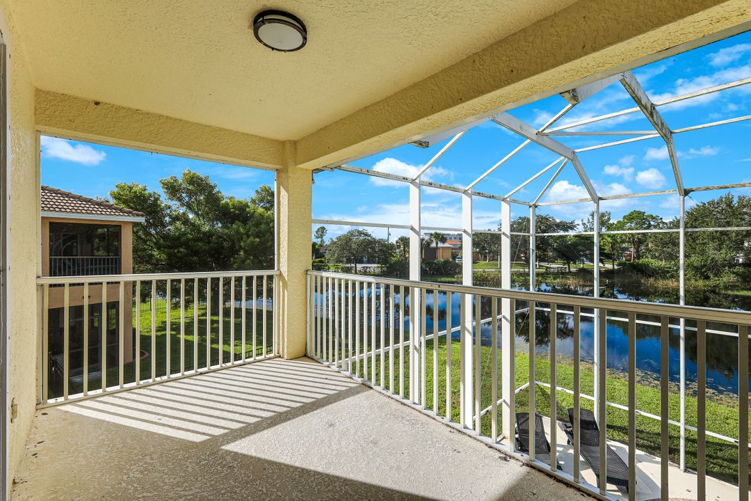 2210 Cape Heather Cir, Cape Coral, FL 33991