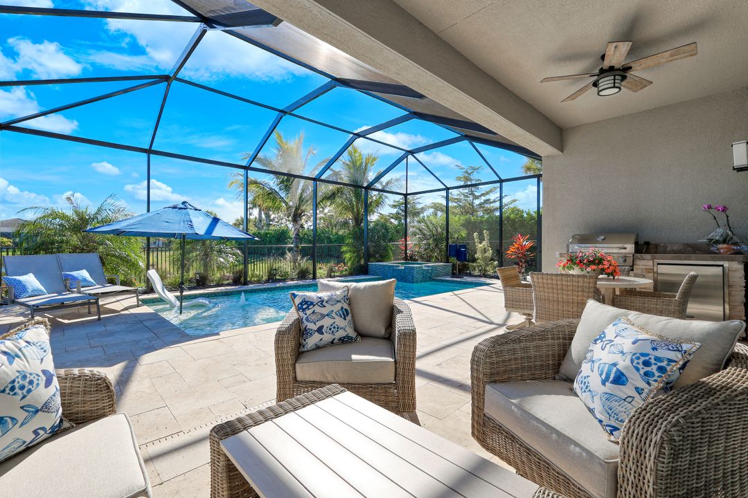 11555 Jacaranda Dr, Naples, FL 34120