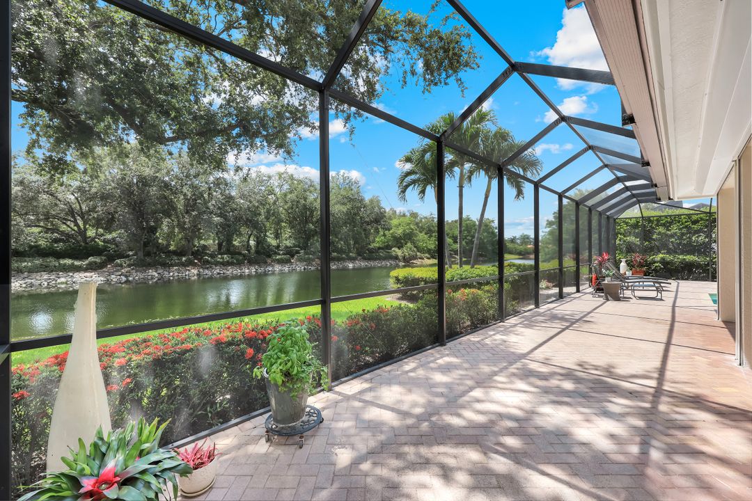 6632 Glen Arbor Way, Naples, FL 34119