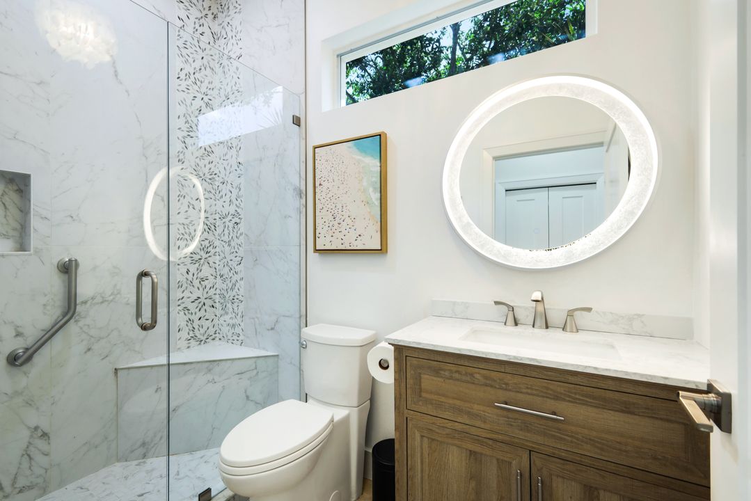 8586 Gleneagle Way, Naples, FL 34120