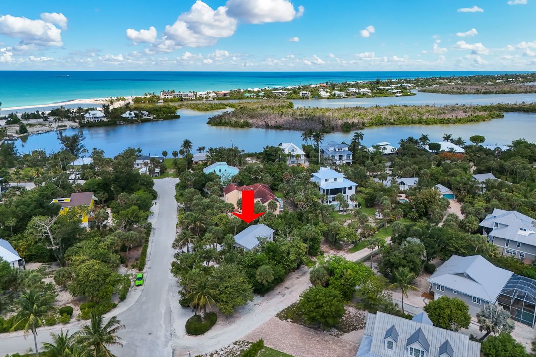6126 Castaways Ln, Sanibel, FL 33957