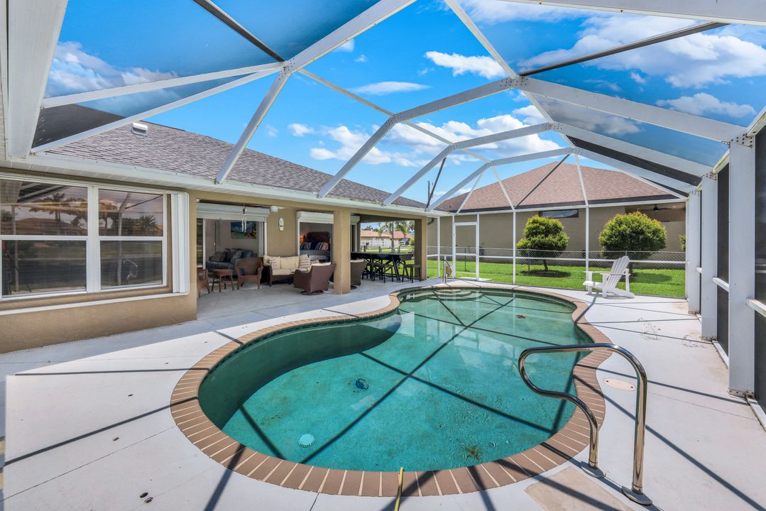 2526 SE 19th Pl, Cape Coral, FL 33904