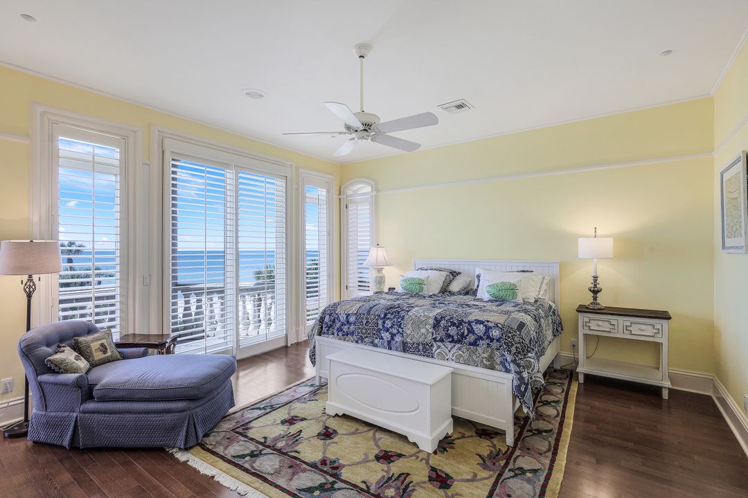 7425 Bay Colony Dr, Naples, FL 34108