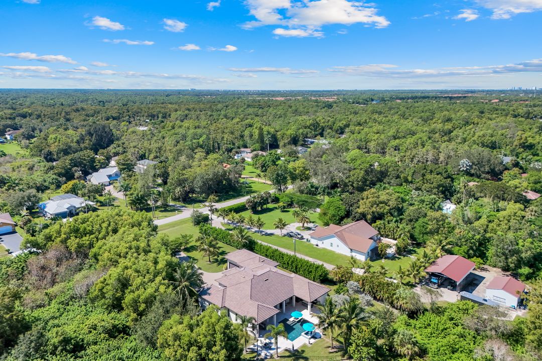 5861 Napa Woods Way, Naples, FL 34116