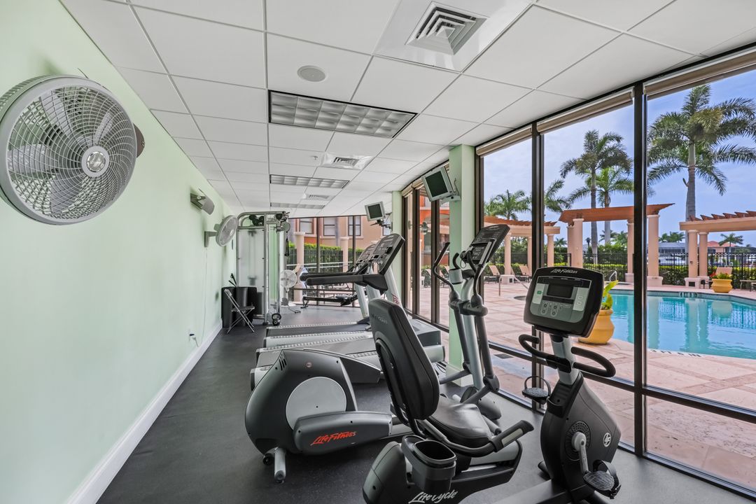 620 Rockport Ct, Marco Island, FL 34145
