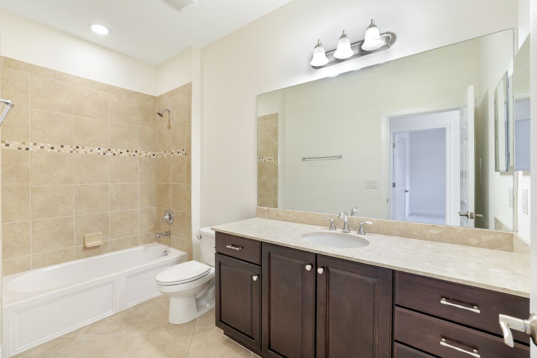 13366 Kent St, Naples, FL 34109