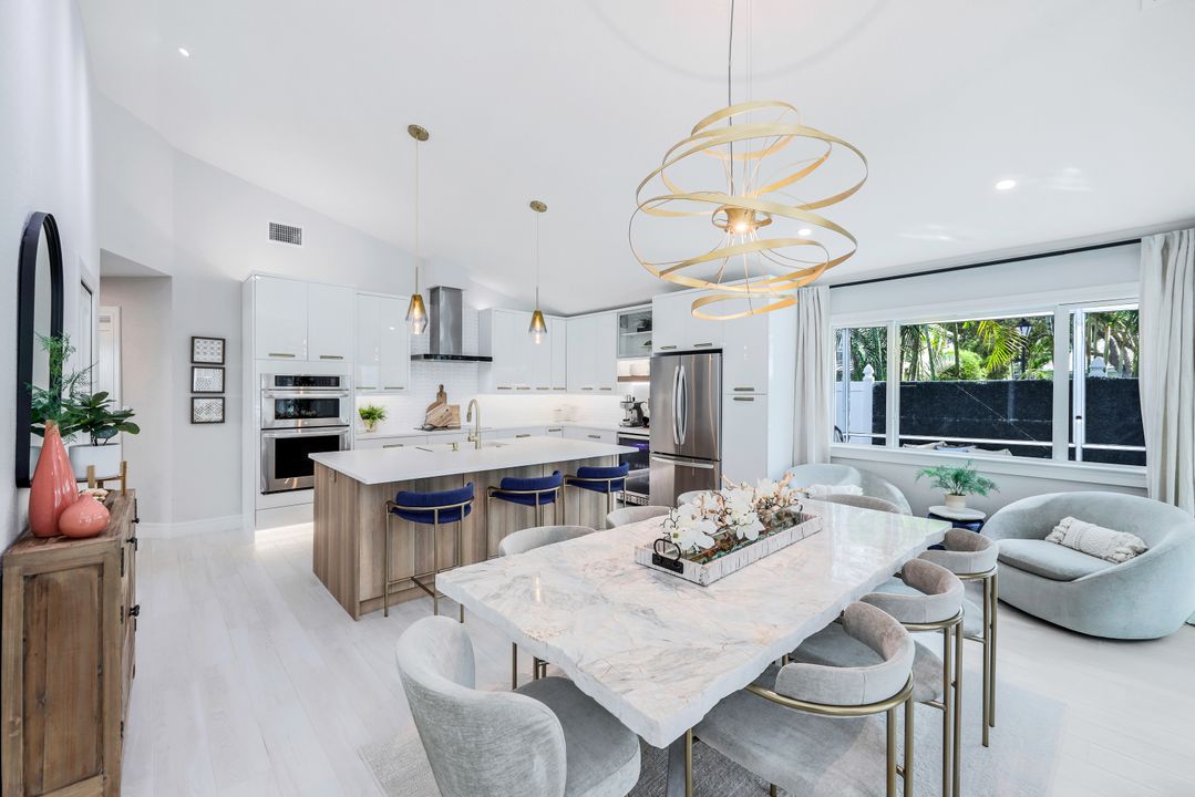 1262 Silverstrand Dr, Naples, FL 34110