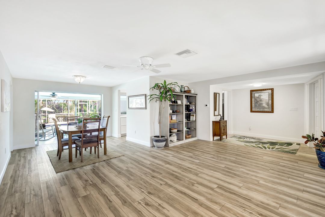 5301 SW 8th Pl, Cape Coral, FL 33914