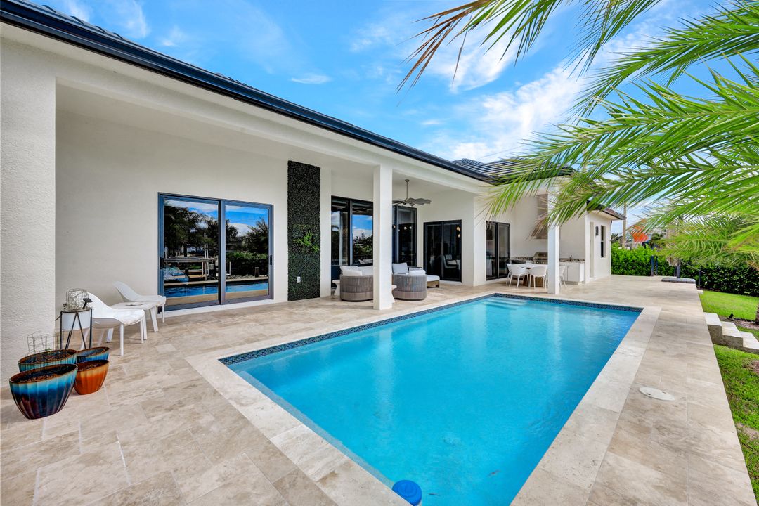 1200 Redwood Ct, Marco Island, FL 34145