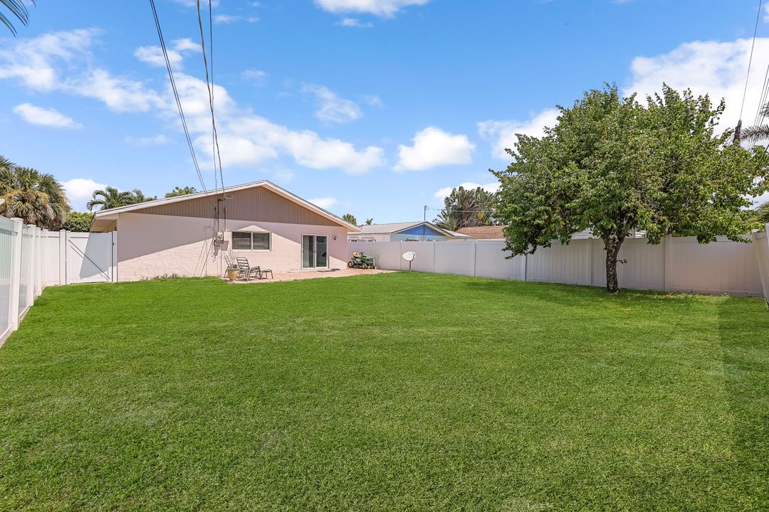 764 104th Ave N, Naples, FL 34108