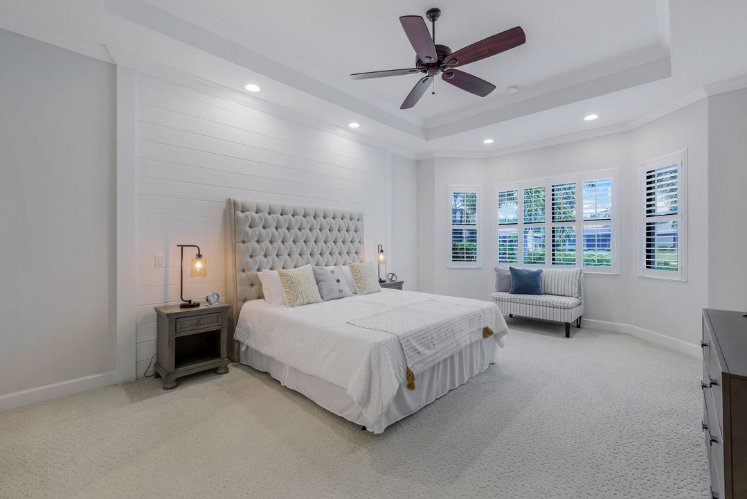 9096 Isla Bella Cir, Bonita Springs, FL 34135