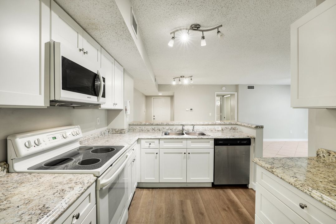 1856 Florida Club Cir #6110, Naples, FL 34112