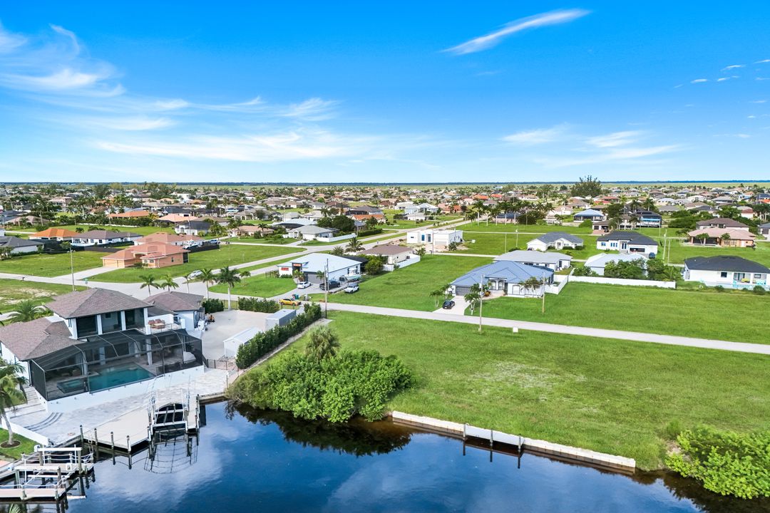 1207 NW 35th Ave, Cape Coral, FL 33993