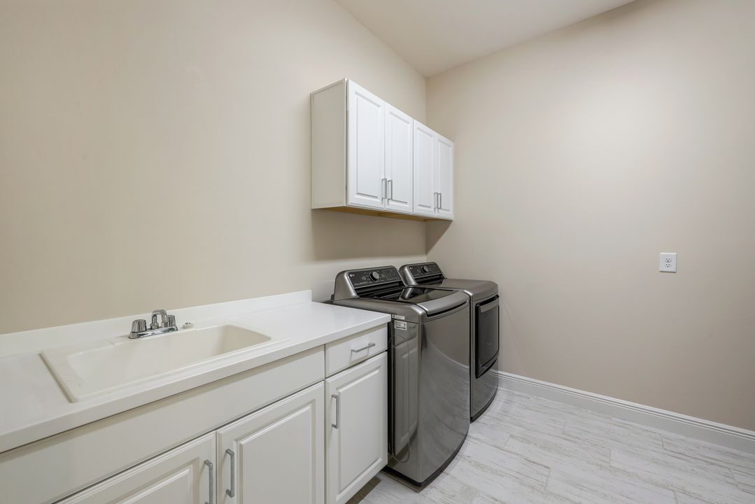 13749 Woodhaven Cir, Fort Myers, FL 33905