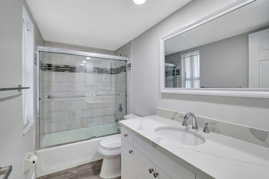 250 Candycane Ln #3, Naples, FL 34112