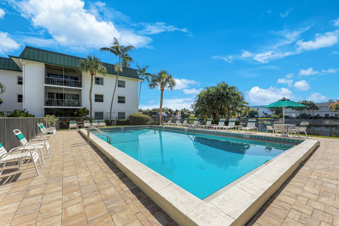3030 Binnacle Dr #101, Naples, FL 34103