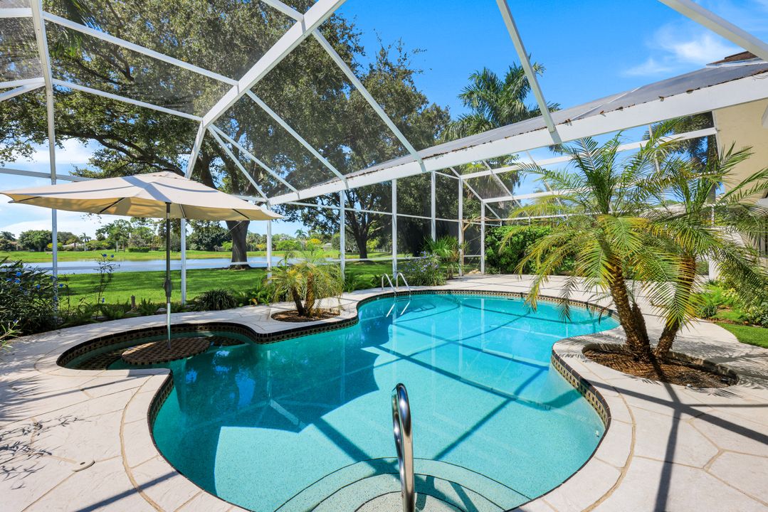 1924 Empress Ct, Naples, FL 34110
